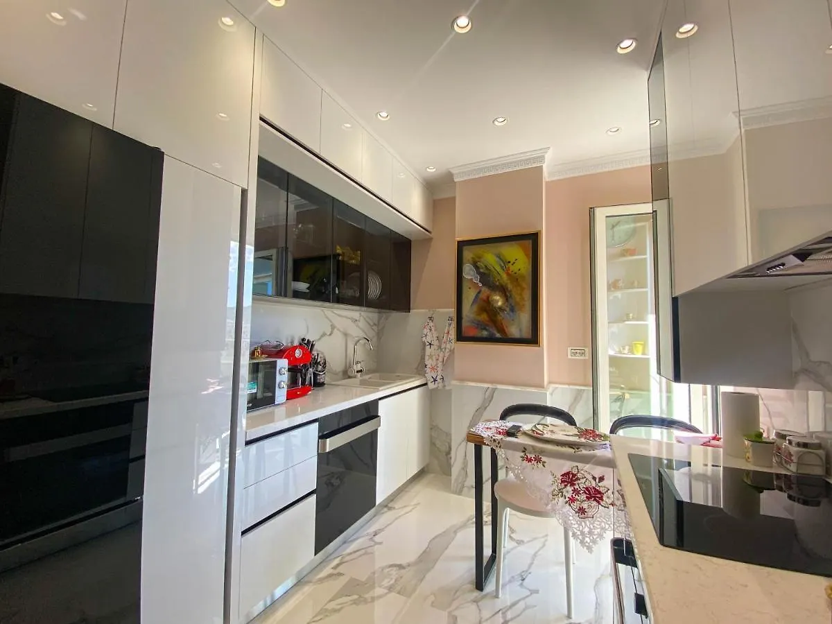 Top Luxury Tirana 0*,  Albania
