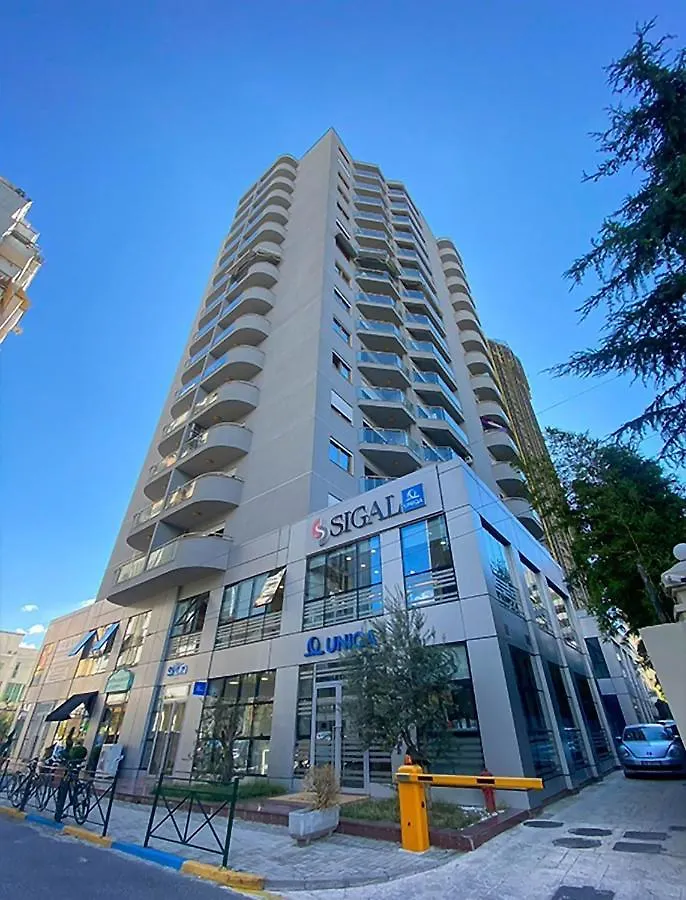 Top Luxury Tirana 0*,  Albania