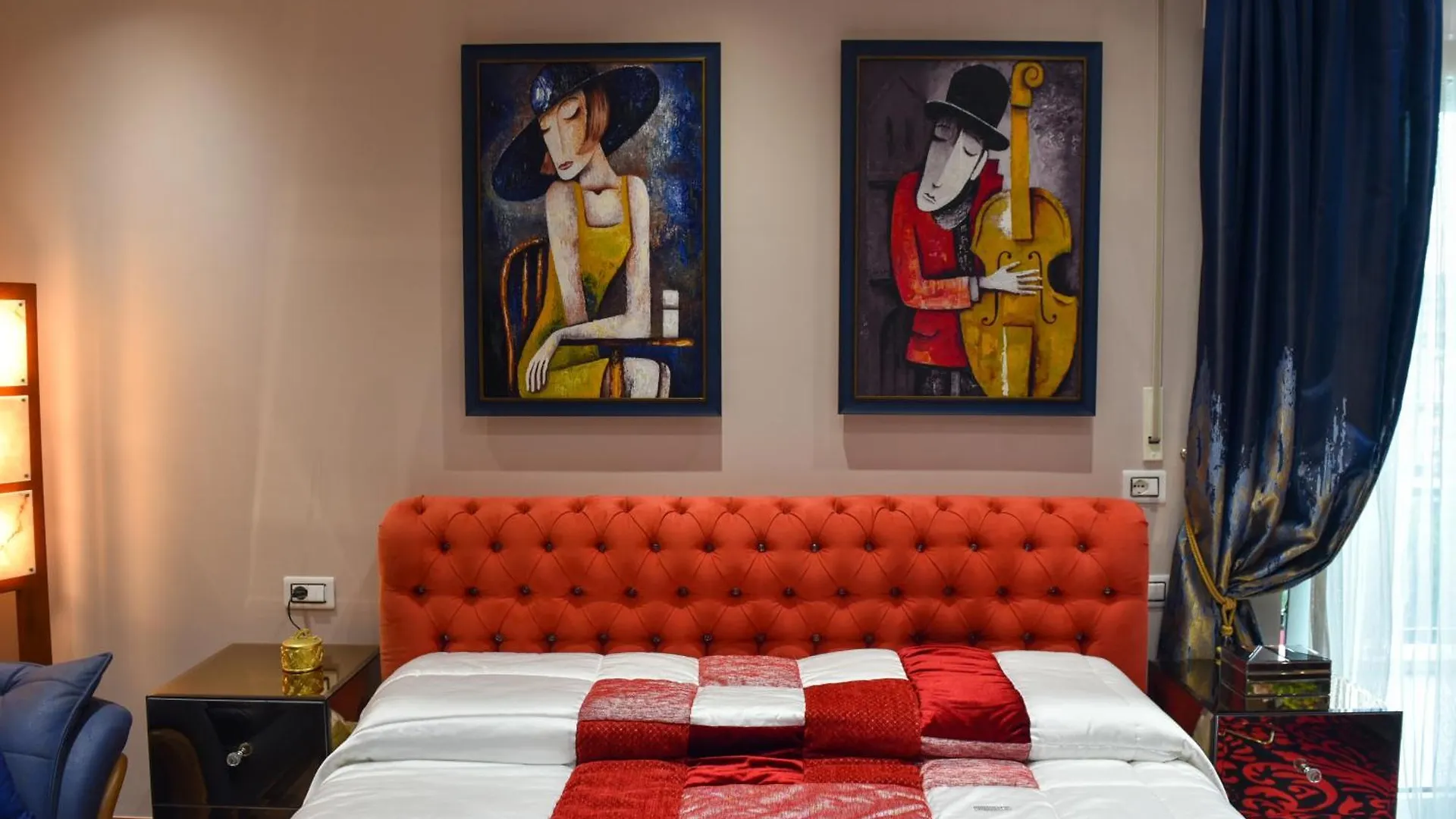 Top Luxury Tirana 0*,  Albania